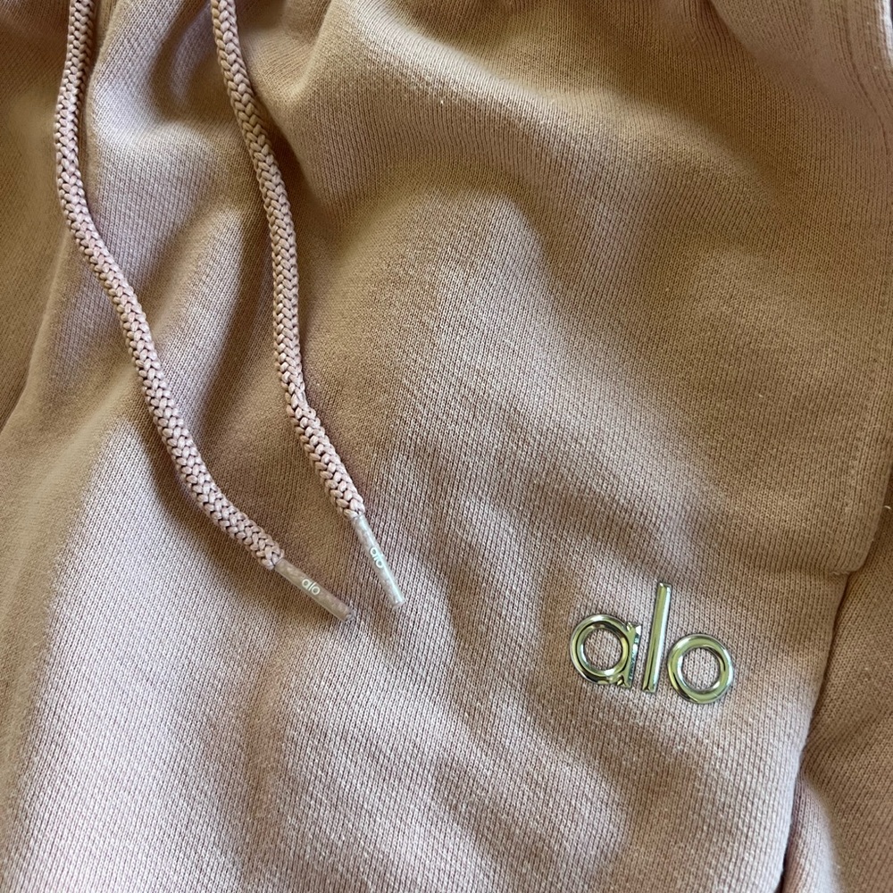 Alo Yoga Accolade Sweatpants Vintage Pink Small - Picture 5 of 10